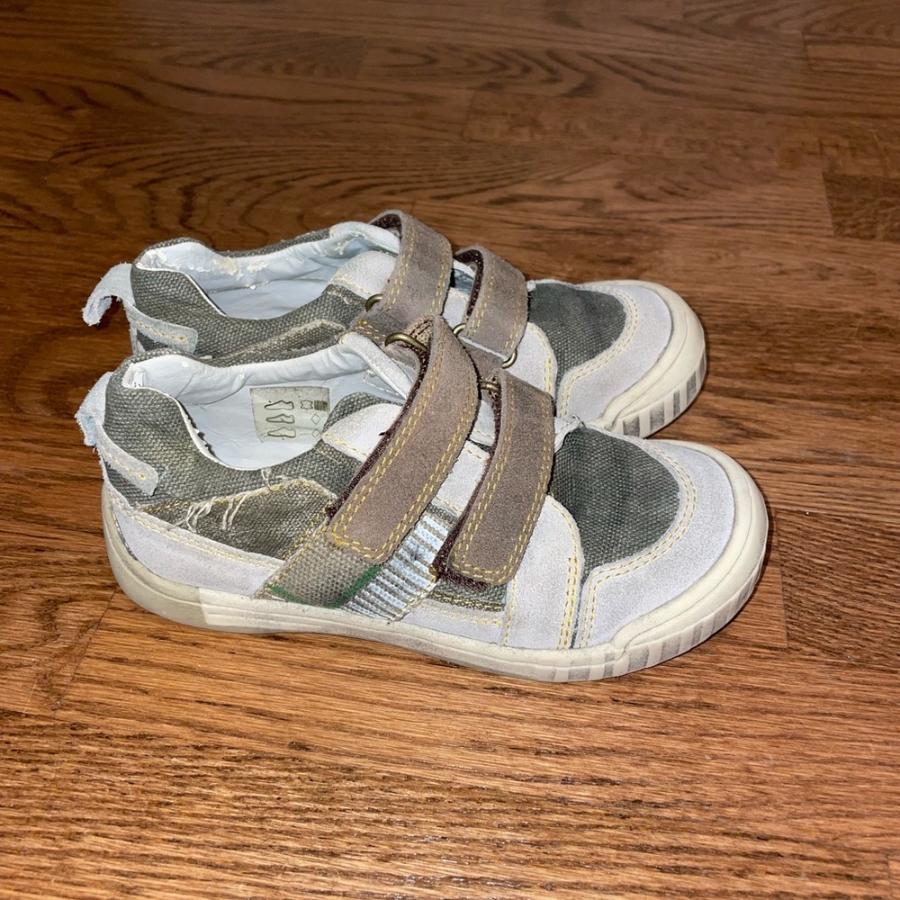 Venettini Velcro Sneakers